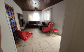 Family Home! Swimming pool, Barbecue